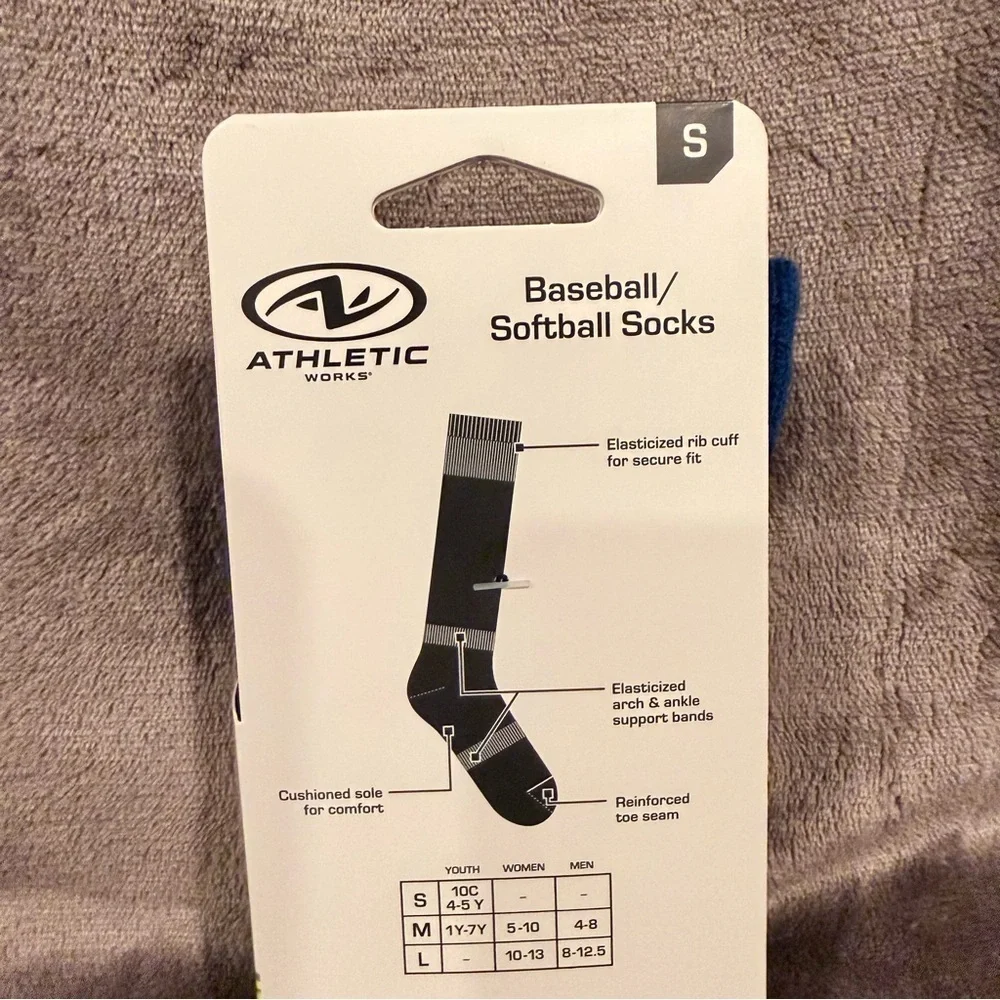 Athletics Works Blue Baseball/ Softball unisex youth size small 2-pk socks